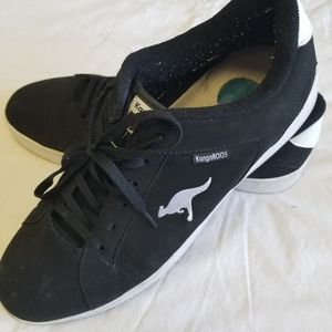 Worn Kangaroos Athletic Shoes Men White/ Black